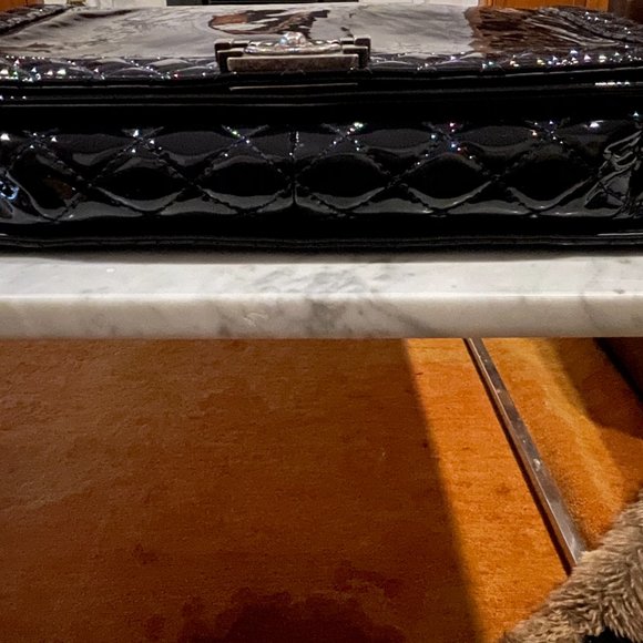 CHANEL - Navy Blue Patent Leather Large Boy Rever - Picture 3 of 8